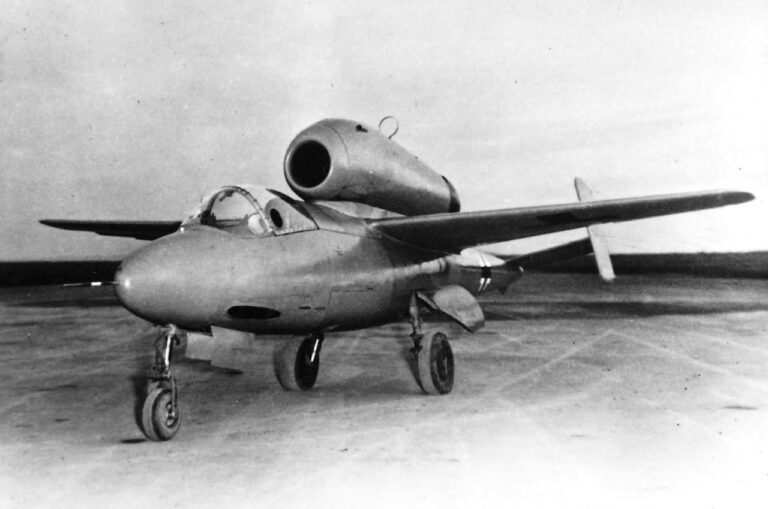 Heinkel-He-162-8